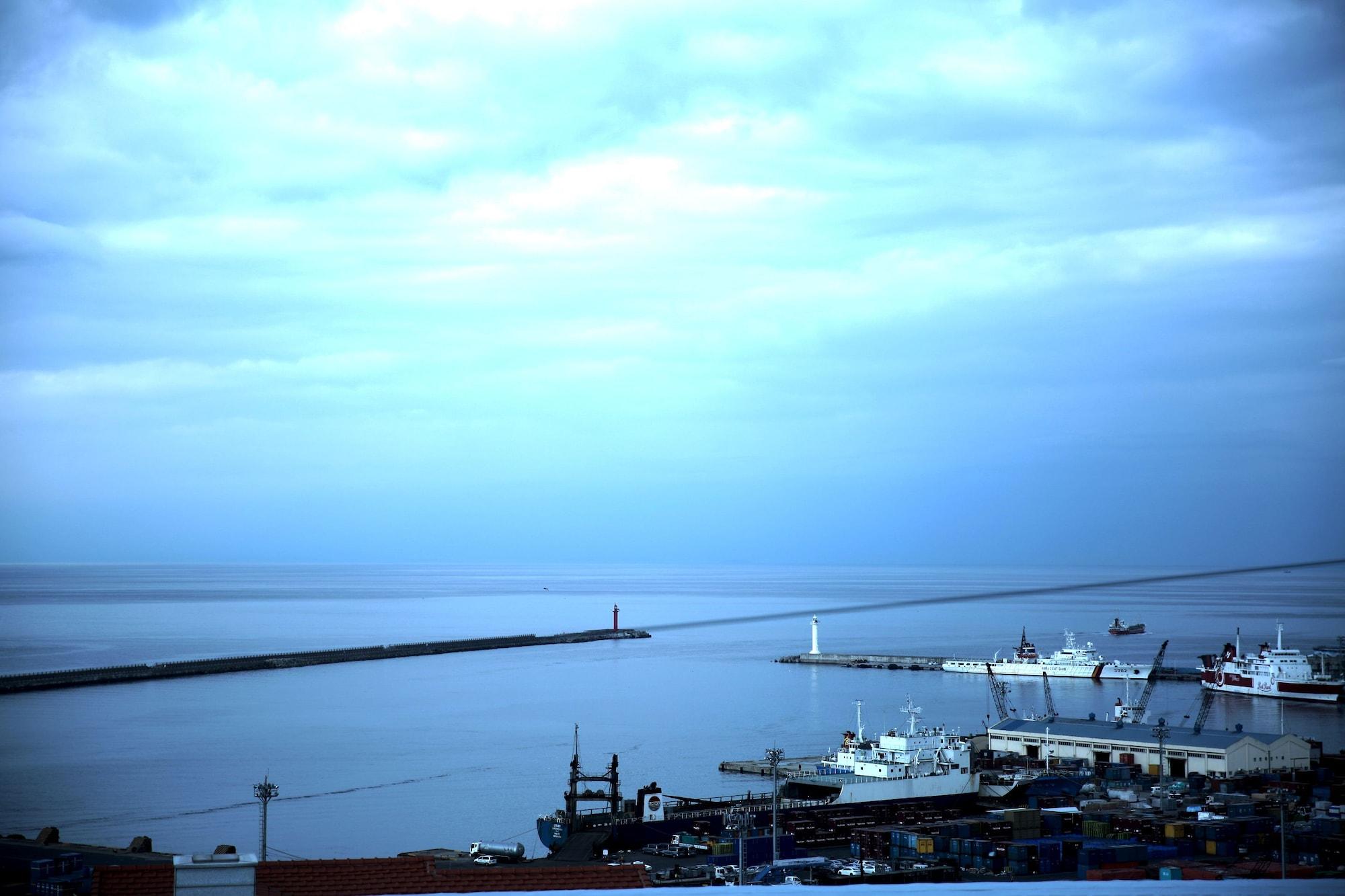 Harbor Hotel Чеджу Екстериор снимка